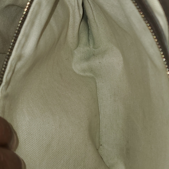 Authentic Gucci crossbody - Picture 4 of 8